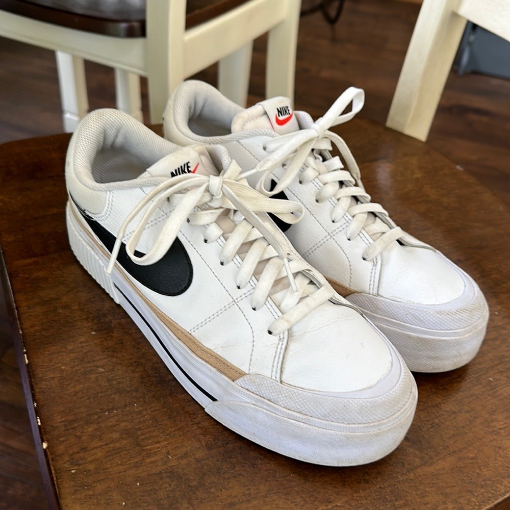 Nike Court Legacy Lift